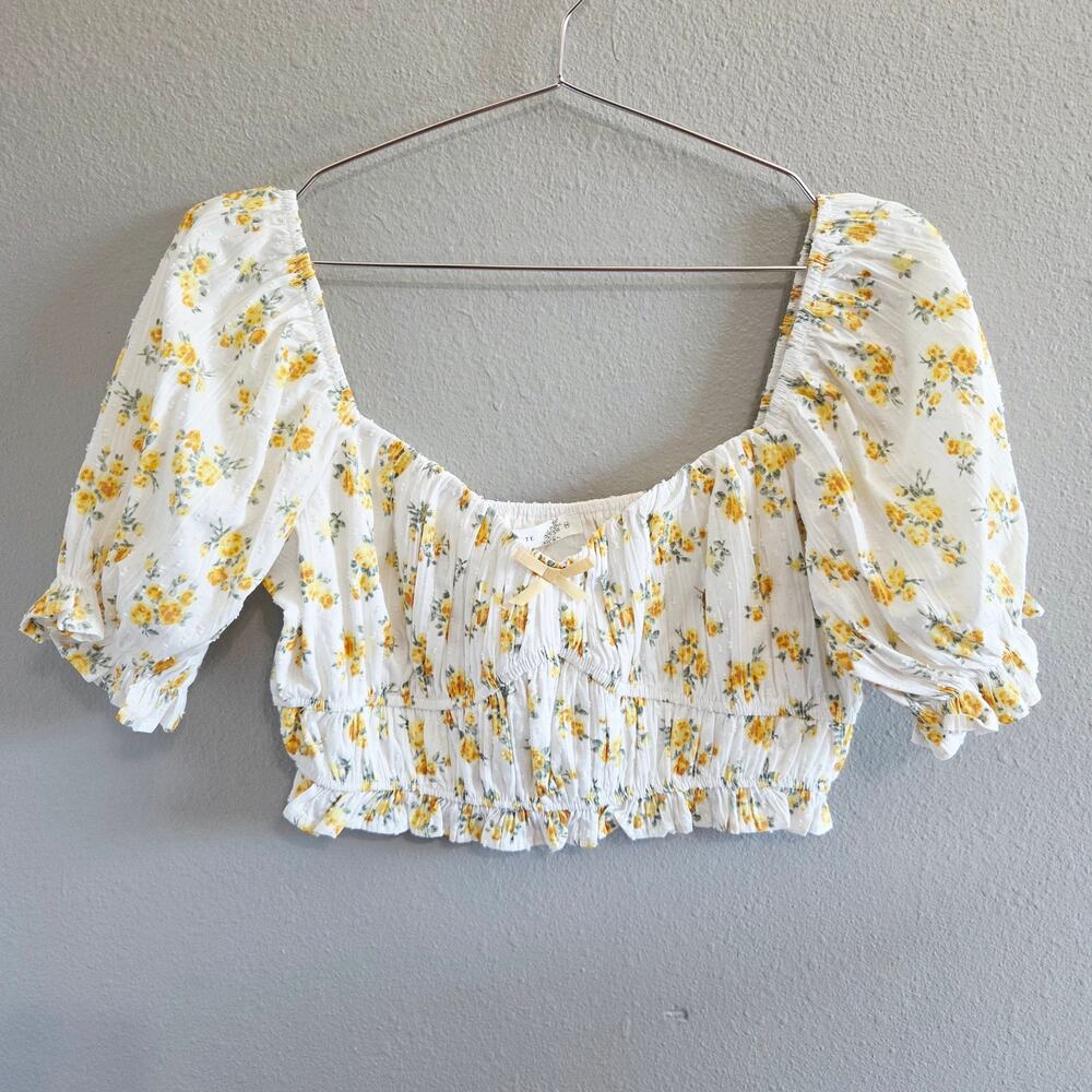 Altar'd State NWOT Sweetheart Floral Puff Sleeve Crop Top Blouse Cottage Medium